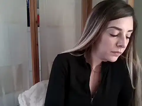 MissBella131 online show from January 14, 2:22 pm