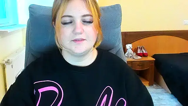 Snapshot of Doliss chatting on January 22, 6:52 am Doliss online show from January 22, 6:52 am