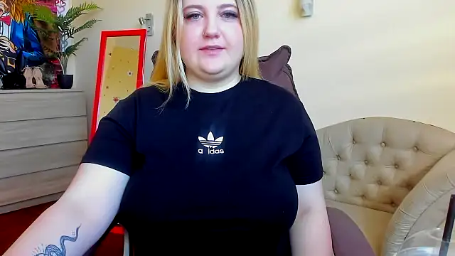 Snapshot of Doliss chatting on September 21, 6:04 am Doliss online show from September 21, 6:04 am