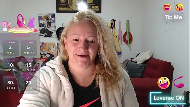 Snapshot of emperabigbootybigass chatting on November 4, 12:26 pm emperabigbootybigass online show from November 4, 12:26 pm