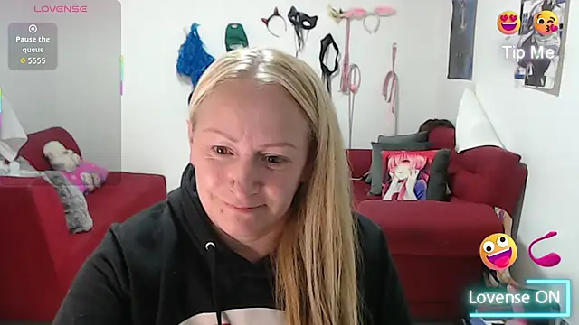 Snapshot of emperabigbootybigass chatting on November 18, 12:42 pm emperabigbootybigass online show from November 18, 12:42 pm