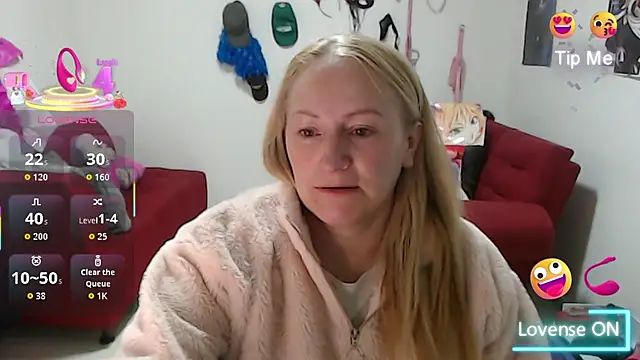 Snapshot of emperabigbootybigass chatting on November 21, 12:26 pm emperabigbootybigass online show from November 21, 12:26 pm