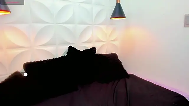 Snapshot of samy__milf chatting on May 27, 7:22 pm samy milf online show from May 27, 7:22 pm