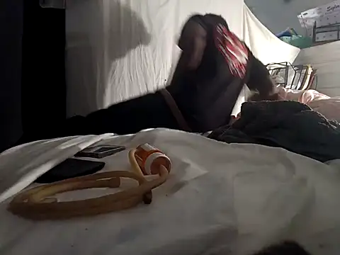 Snapshot of DevinToore chatting on October 18, 3:42 am DevinToore online show from October 18, 3:42 am