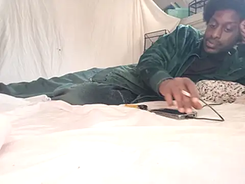 Snapshot of DevinToore chatting on October 22, 4:07 pm DevinToore online show from October 22, 4:07 pm