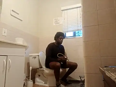 Snapshot of DevinToore chatting on November 2, 8:22 pm DevinToore online show from November 2, 8:22 pm