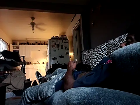 Snapshot of DevinToore chatting on November 5, 3:12 pm DevinToore online show from November 5, 3:12 pm