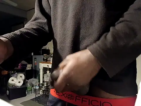 Snapshot of DevinToore chatting on November 17, 12:00 pm DevinToore online show from November 17, 12:00 pm