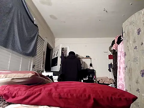 Snapshot of DevinToore chatting on November 18, 2:28 am DevinToore online show from November 18, 2:28 am