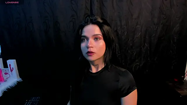 Snapshot of Kylie-fox chatting on December 22, 2:17 am Kylie-fox online show from December 22, 2:17 am