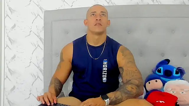 luigiferrara online show from September 10, 9:59 pm