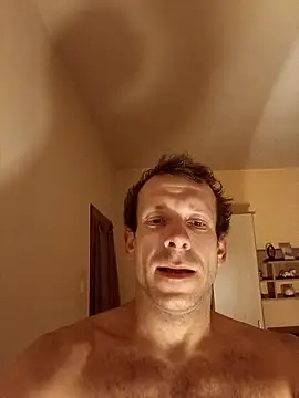 Snapshot of DonCristian chatting on November 10, 10:31 pm DonCristian online show from November 10, 10:31 pm