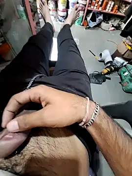 Snapshot of dickerdaddy25 chatting on January 21, 4:43 am dickerdaddy25 online show from January 21, 4:43 am