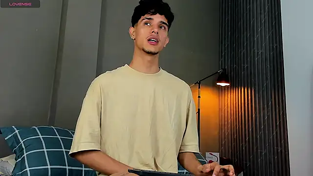 Snapshot of Busterspinter chatting on January 3, 7:38 am Busterspinter online show from January 3, 7:38 am