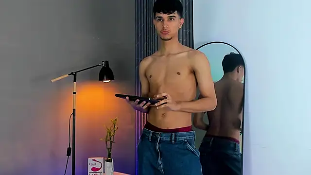 Snapshot of Busterspinter chatting on January 19, 6:09 am Busterspinter online show from January 19, 6:09 am