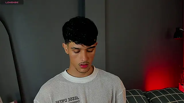 Snapshot of Busterspinter chatting on February 4, 7:29 am Busterspinter online show from February 4, 7:29 am