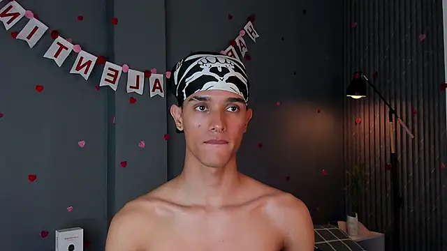 Snapshot of Busterspinter chatting on February 12, 7:13 am Busterspinter online show from February 12, 7:13 am