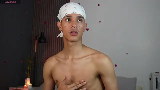 Snapshot of Busterspinter chatting on February 27, 5:56 am Busterspinter online show from February 27, 5:56 am