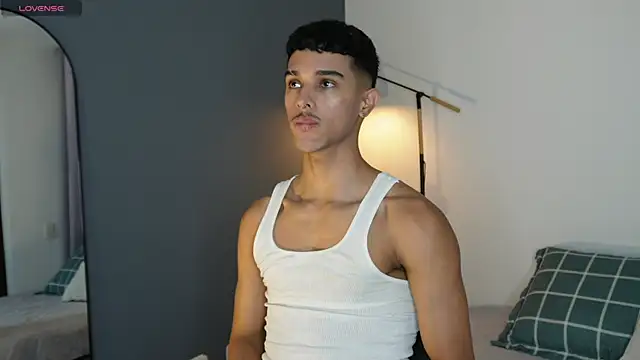 Snapshot of Busterspinter chatting on November 1, 5:59 pm Busterspinter online show from November 1, 5:59 pm