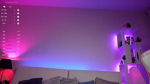 Snapshot of Good_Barbie chatting on December 5, 1:36 am Good Barbie online show from December 5, 1:36 am