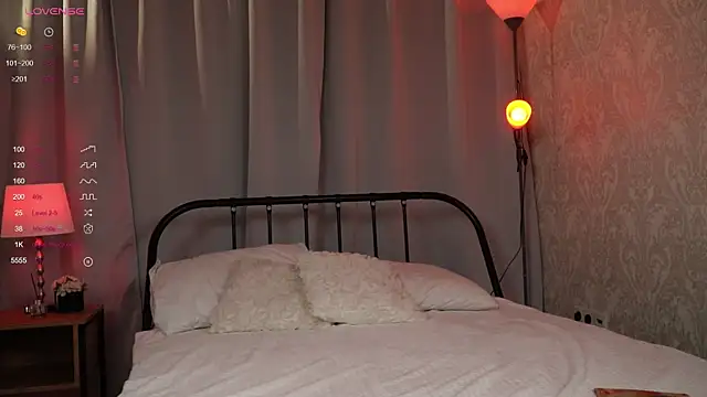 Snapshot of Good_Barbie chatting on October 19, 3:29 am Good Barbie online show from October 19, 3:29 am