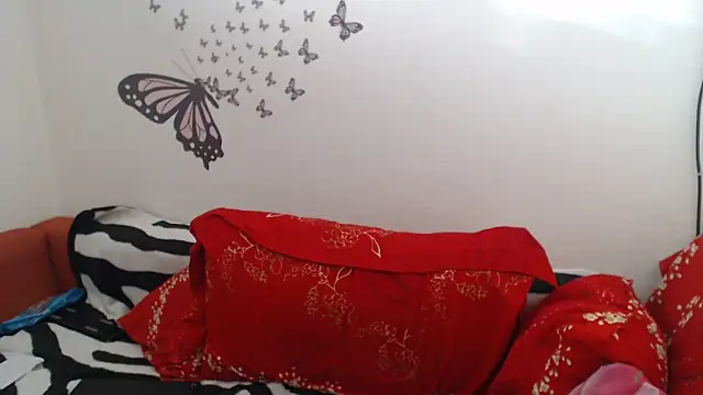 Snapshot of LadyHellene chatting on February 23, 7:33 am LadyHellene online show from February 23, 7:33 am