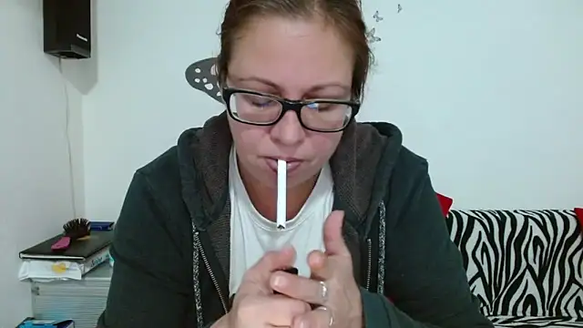 Snapshot of LadyHellene chatting on December 4, 5:39 am LadyHellene online show from December 4, 5:39 am