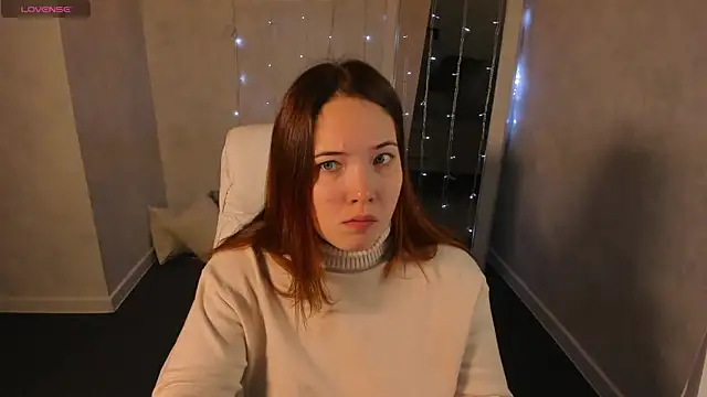 Snapshot of Aliisson_Edwards chatting on December 19, 12:56 am Aliisson Edwards online show from December 19, 12:56 am