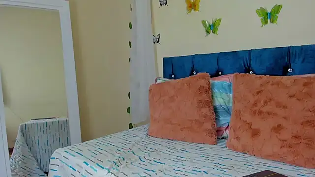 cristalwalker   online show from February 4, 12:44 pm