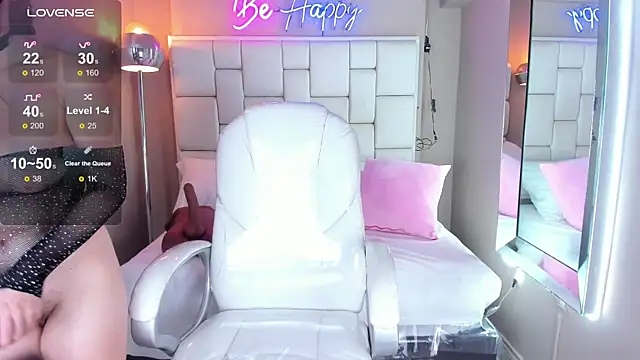 Snapshot of VioletthaRous chatting on October 23, 10:41 pm VioletthaRous online show from October 23, 10:41 pm