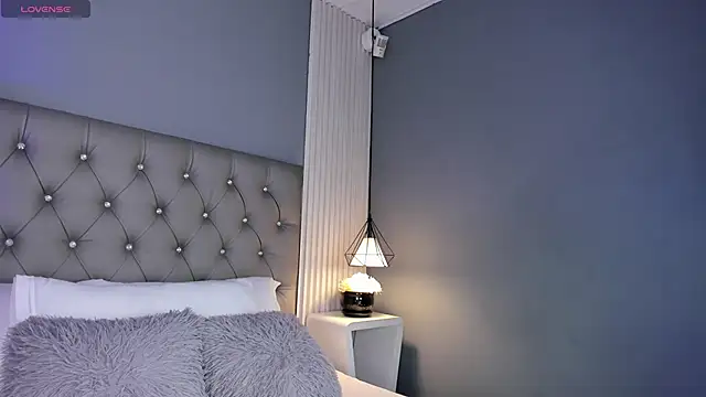 VioletthaRous online show from March 28, 10:42 pm