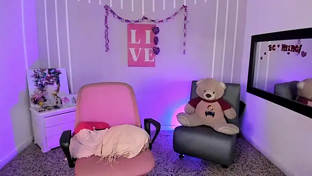 Snapshot of Andy_Gamboa chatting on March 3, 8:43 pm Andy Gamboa online show from March 3, 8:43 pm