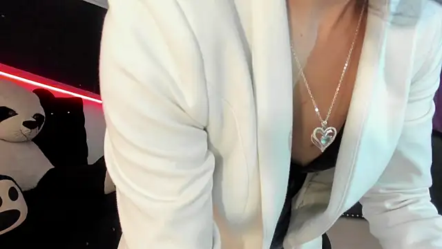 Coral Gibson online show from September 10, 1:00 pm