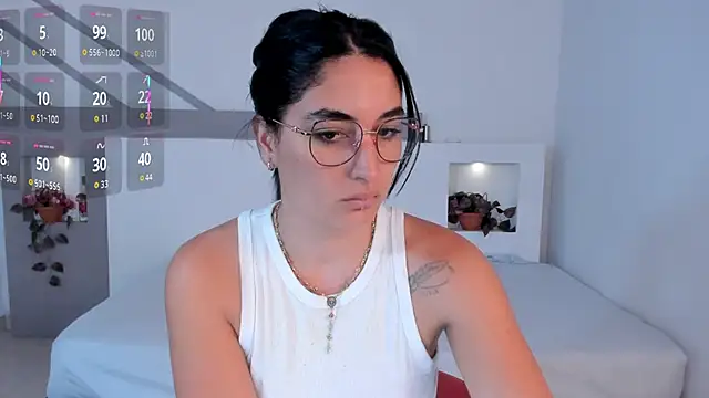 ScarlettWet9 online show from November 19, 11:10 am