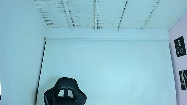 miavalentinaaa online show from March 22, 4:35 am