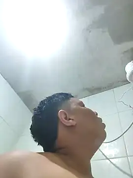 Snapshot of putoso031 chatting on December 16, 1:10 am putoso031 online show from December 16, 1:10 am