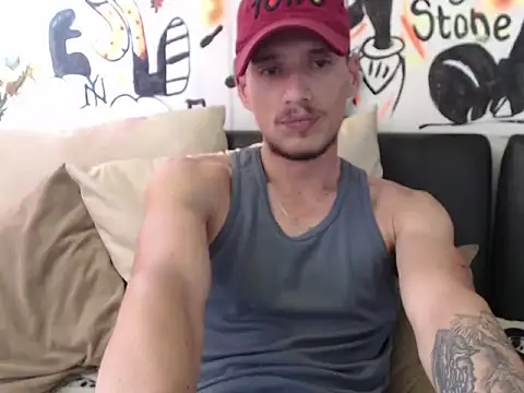 roystonee01 online show from September 25, 5:16 pm