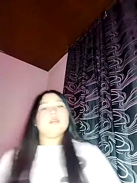 Snapshot of sharyl_24 chatting on February 14, 12:51 am sharyl 24 online show from February 14, 12:51 am