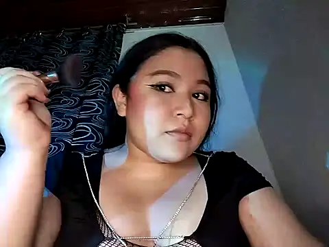 Snapshot of sharyl_24 chatting on October 5, 4:11 am sharyl 24 online show from October 5, 4:11 am