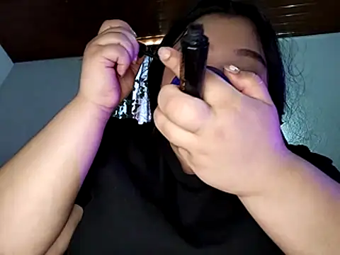 Snapshot of sharyl_24 chatting on November 27, 3:14 pm sharyl 24 online show from November 27, 3:14 pm