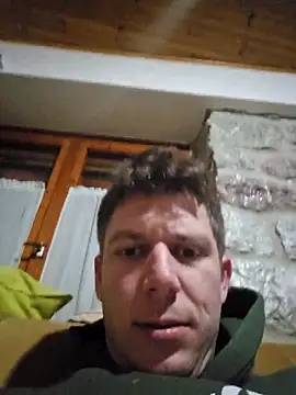 Snapshot of Alexxxmaster1312 chatting on December 13, 9:31 pm Alexxxmaster1312 online show from December 13, 9:31 pm