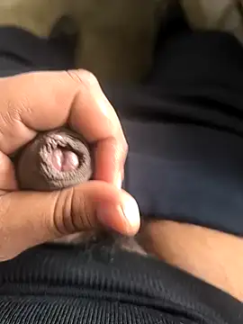 Snapshot of rana9639_1 chatting on January 23, 6:49 am rana9639 1 online show from January 23, 6:49 am