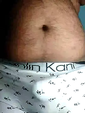 Snapshot of rana9639_1 chatting on October 17, 1:46 pm rana9639 1 online show from October 17, 1:46 pm