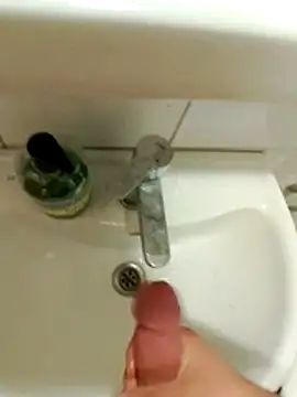 Snapshot of 18liksekeryarrak chatting on October 21, 12:44 am 18liksekeryarrak online show from October 21, 12:44 am