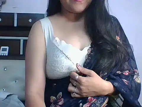 santurmom online show from April 12, 6:35 pm