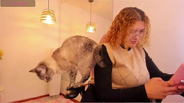 Missbrave1 online show from February 24, 7:19 pm