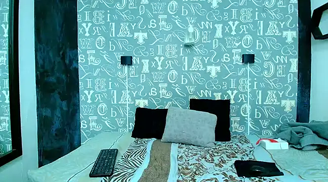 Celestial Queen  online show from January 29, 11:56 pm