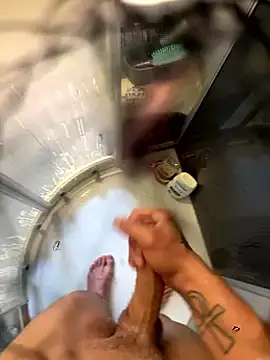 Snapshot of lescro95_ chatting on October 14, 8:48 am lescro95  online show from October 14, 8:48 am