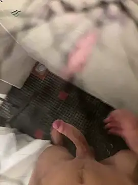 Snapshot of lescro95_ chatting on October 22, 4:29 pm lescro95  online show from October 22, 4:29 pm