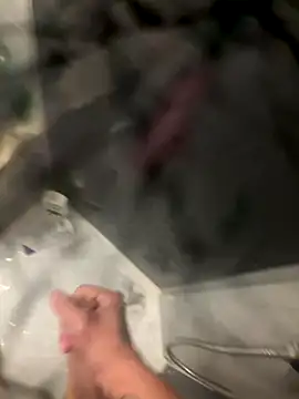 Snapshot of lescro95_ chatting on November 11, 11:05 pm lescro95 online show from November 11, 11:05 pm